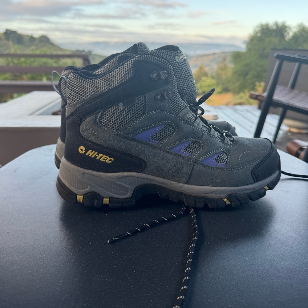 Hi-Tec Gray Trail Boots size 8,5
